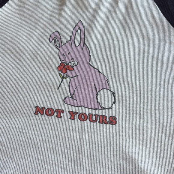 RVCA Black and Cream Short Sleeve CROPPED Tee with Graphic Design - Picture 2 of 5